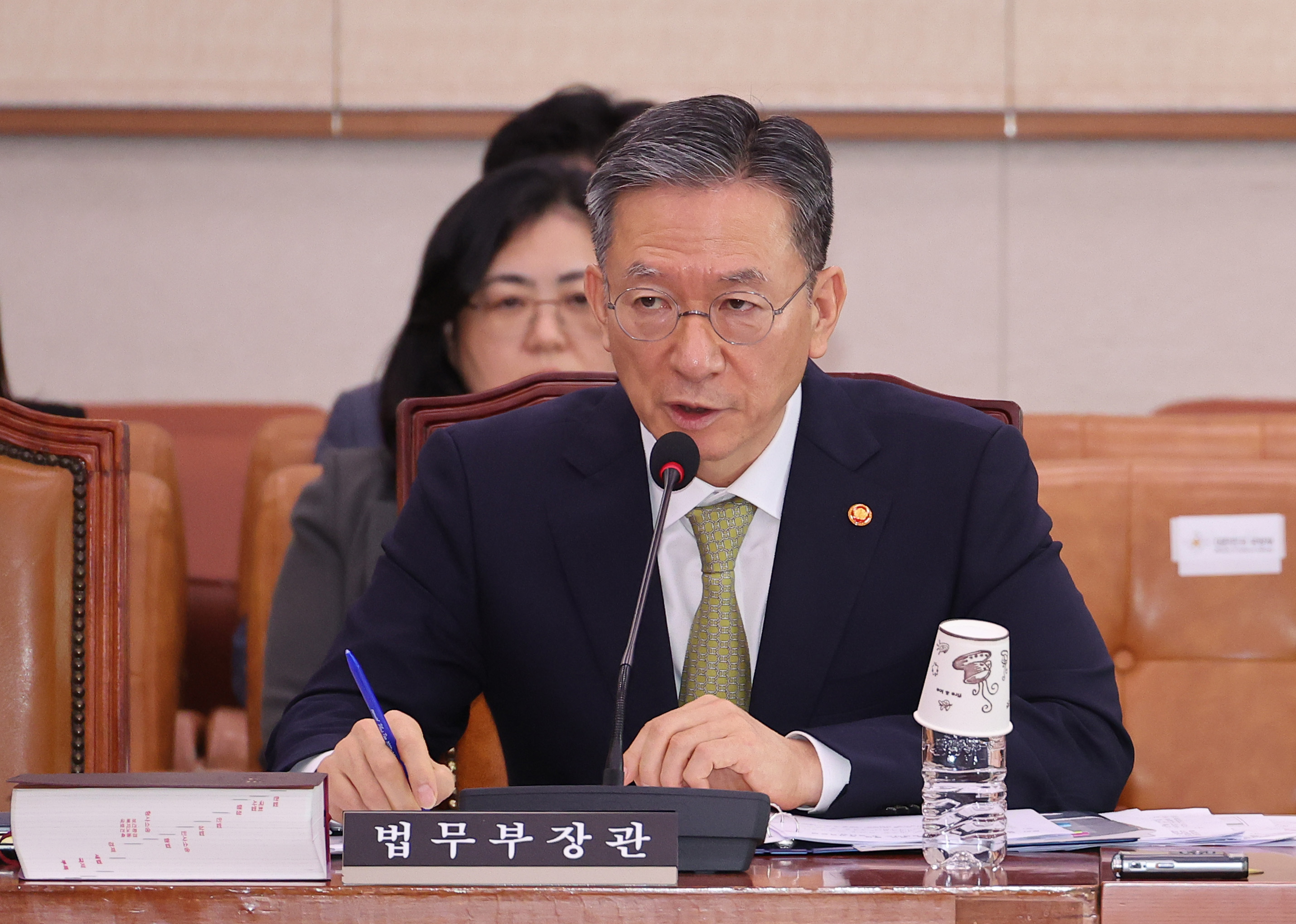 오늘(1일) 국회 법사위에 출석한 정성호 법무부 장관.