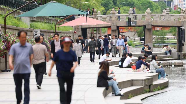 오늘도 더위 이어져…곳곳에 비·소나기 기사 이미지