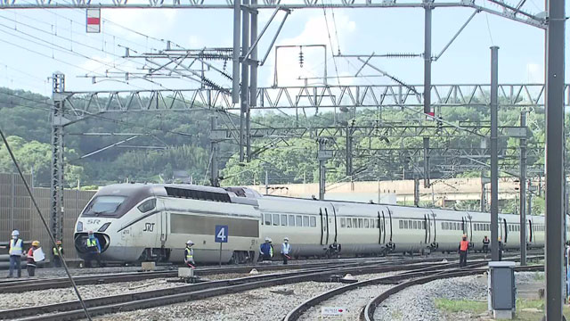 수서행 SRT 열차 대전조차장역 인근서 탈선…10여명 부상