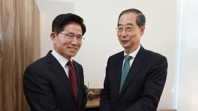 [속보] 김문수·한덕수, 단일화 회담 종료…<br>한덕수 측 “합의된 사안 없어”
