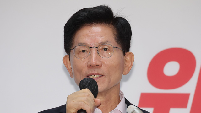 [속보] 김문수 “당 지도부, 강제 단일화 작업 즉시 중단해야”