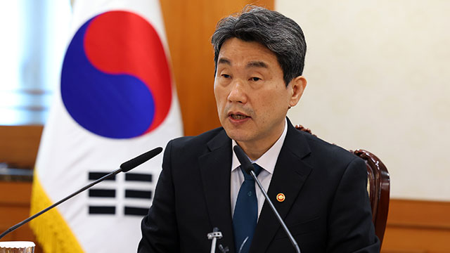 [속보] 이주호 대행 “딥페이크 등 선거 위법행위, 무관용 원칙으로 대응”