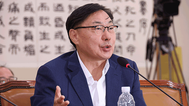 [속보] 대법, ‘쌍방울 대북송금’ 이화영 징역 <br>7년8개월 확정