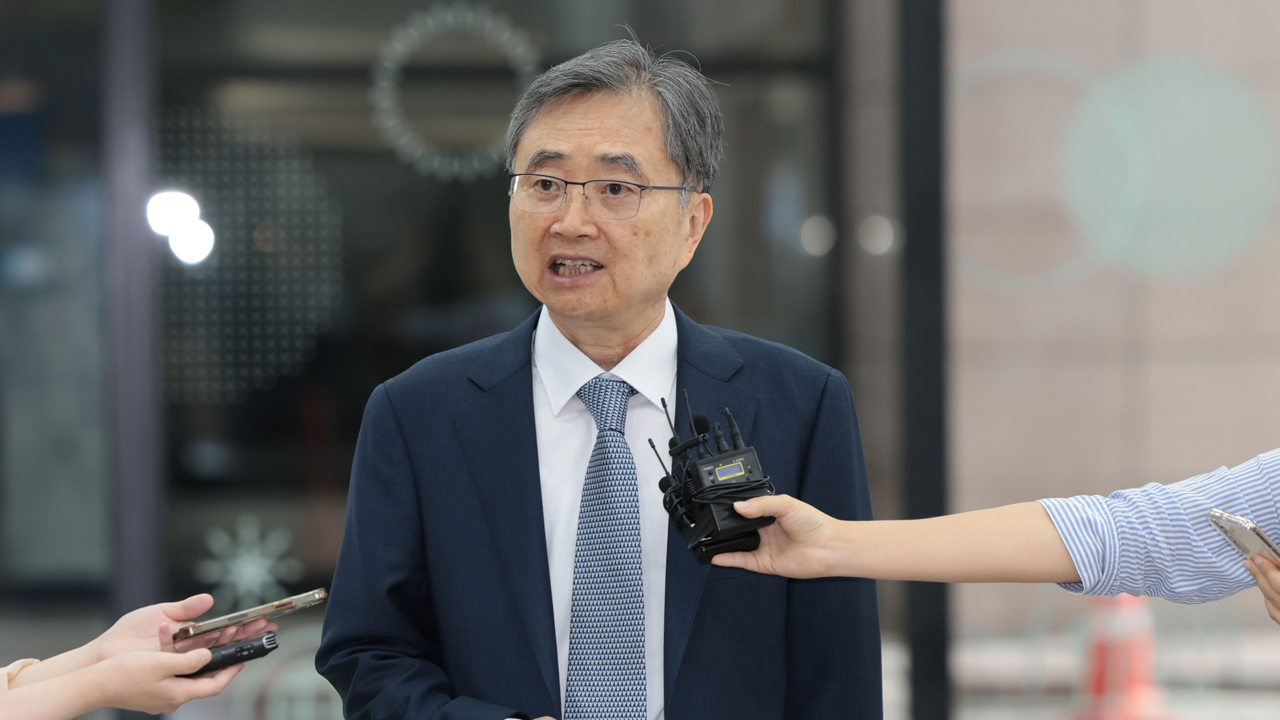 “43년간 불법 없었다”지만…<br>‘부동산 의혹’ 암초 만난 외교장관 후보자
