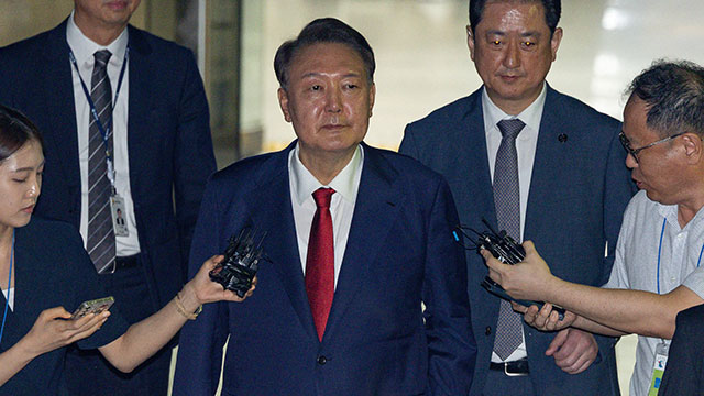 윤석열 전 대통령 넉 달만에 재구속…이 시각 <br>서울구치소