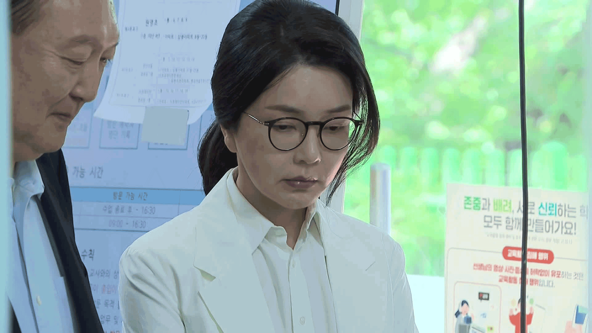 김건희 여사 ‘첫 소환’ 통보…특검, 다음달 6일 출석 요구
