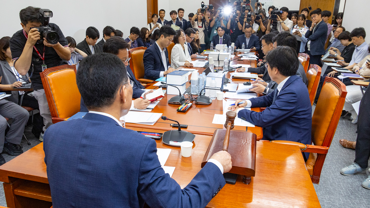 국회, ‘노란봉투법’ 심사 착수…여 “노동자 보호” <br>야 “불법파업 제도화”