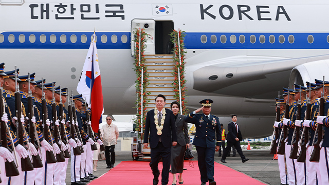 윤 대통령, 필리핀 마닐라 도착…동남아 3국 순방 일정 시작