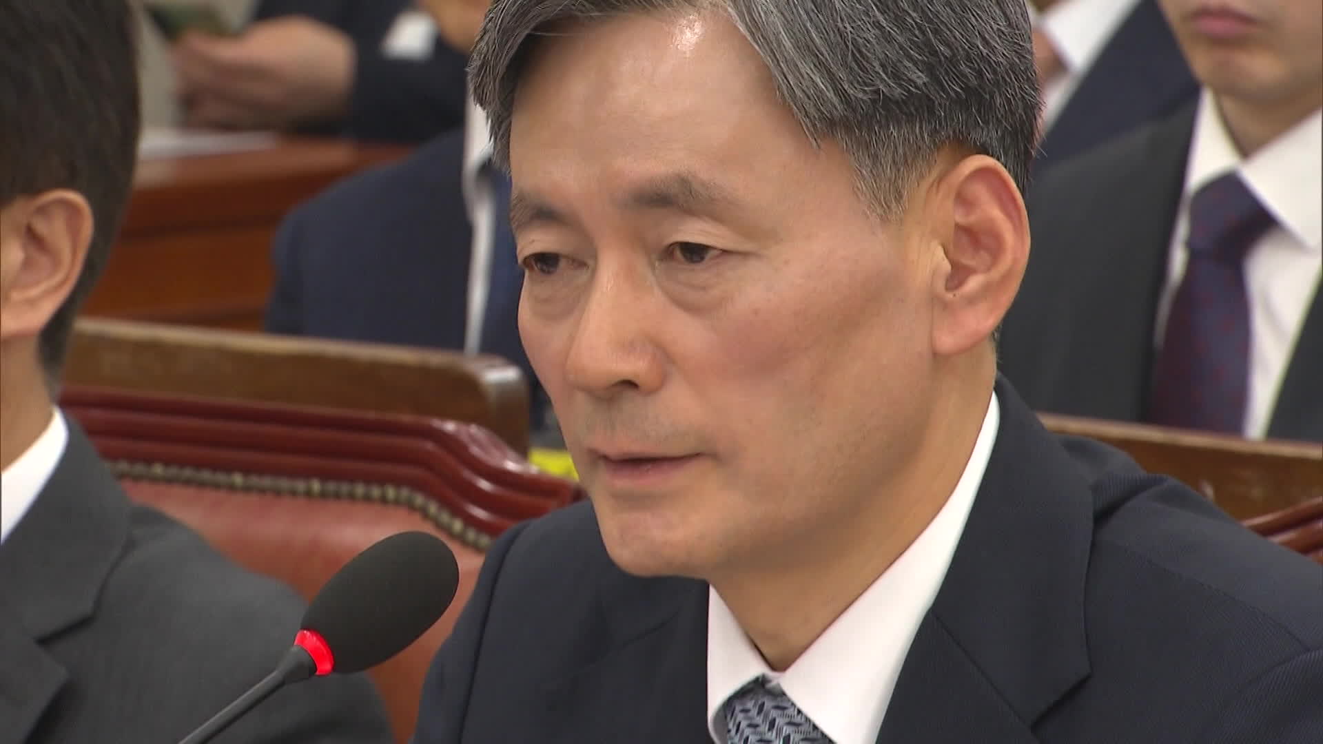 “평상시 치안 임무에 불과”…‘내란 혐의’ 경찰 수뇌부 재판 시작 기사 이미지