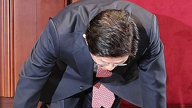 김문수 “더 넓게 품지 못한 점 사과”…의원총회 참석 큰절