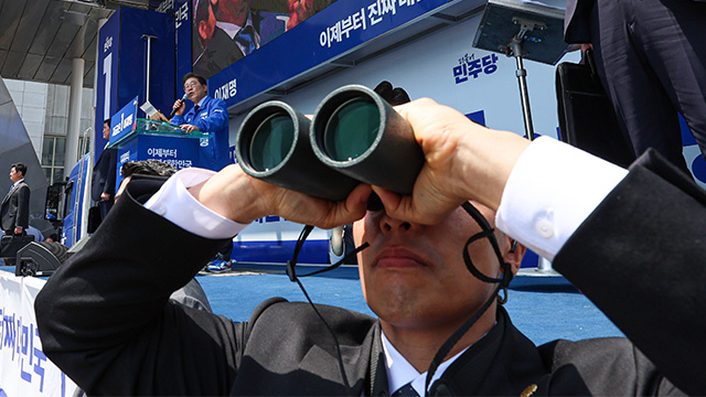 경찰, 대선 후보자 경호에 저격용 총기 관측 장비 투입