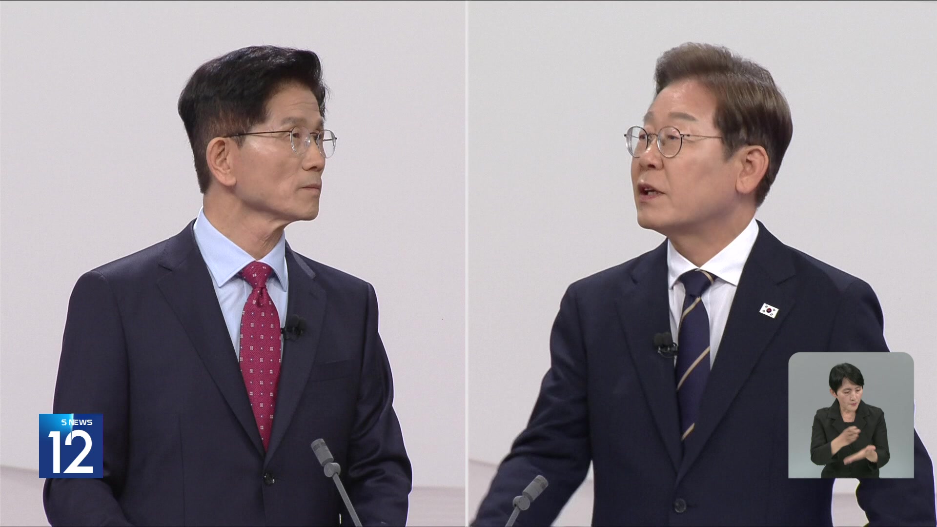 “이재명 개헌, 장기집권 시도”…“김문수 개헌, 선거용 얕은 술수”