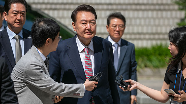 [속보] 경찰, ‘체포영장 방해’ 등 혐의 윤석열 출석 요구…“한 차례 불응”
