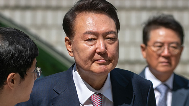 경찰, ‘3차 소환’ 통보…<br>윤 전 대통령, 불응할 듯