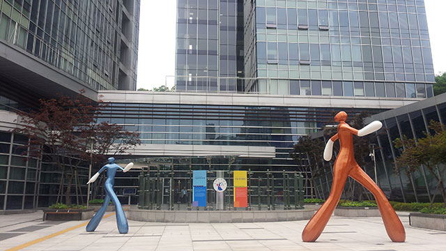 정보공개 수백 건 청구하고 내역 요구…법원 “거부하면 위법”