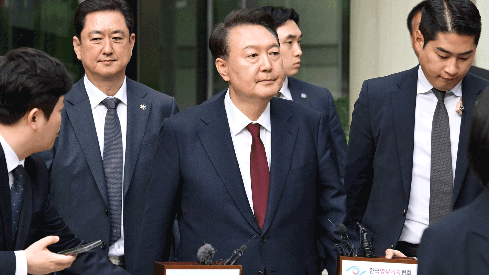 윤석열, 첫 공개 출석…“총 쏴서라도 들어가라는 지시 들어” 또 증언